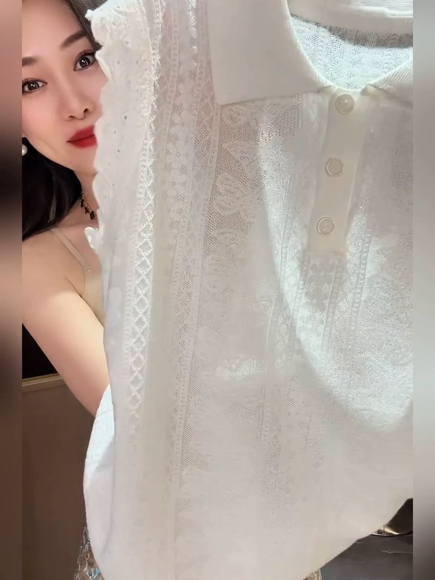 화이트 자카드 레이스 POLO 셔츠 여성 여름 폴로 칼라 얼음 실크 니트 셔츠 표시 얇고 작은 날다 소매 티셔츠 얇은 스타일 맨위 상세 이미지 2