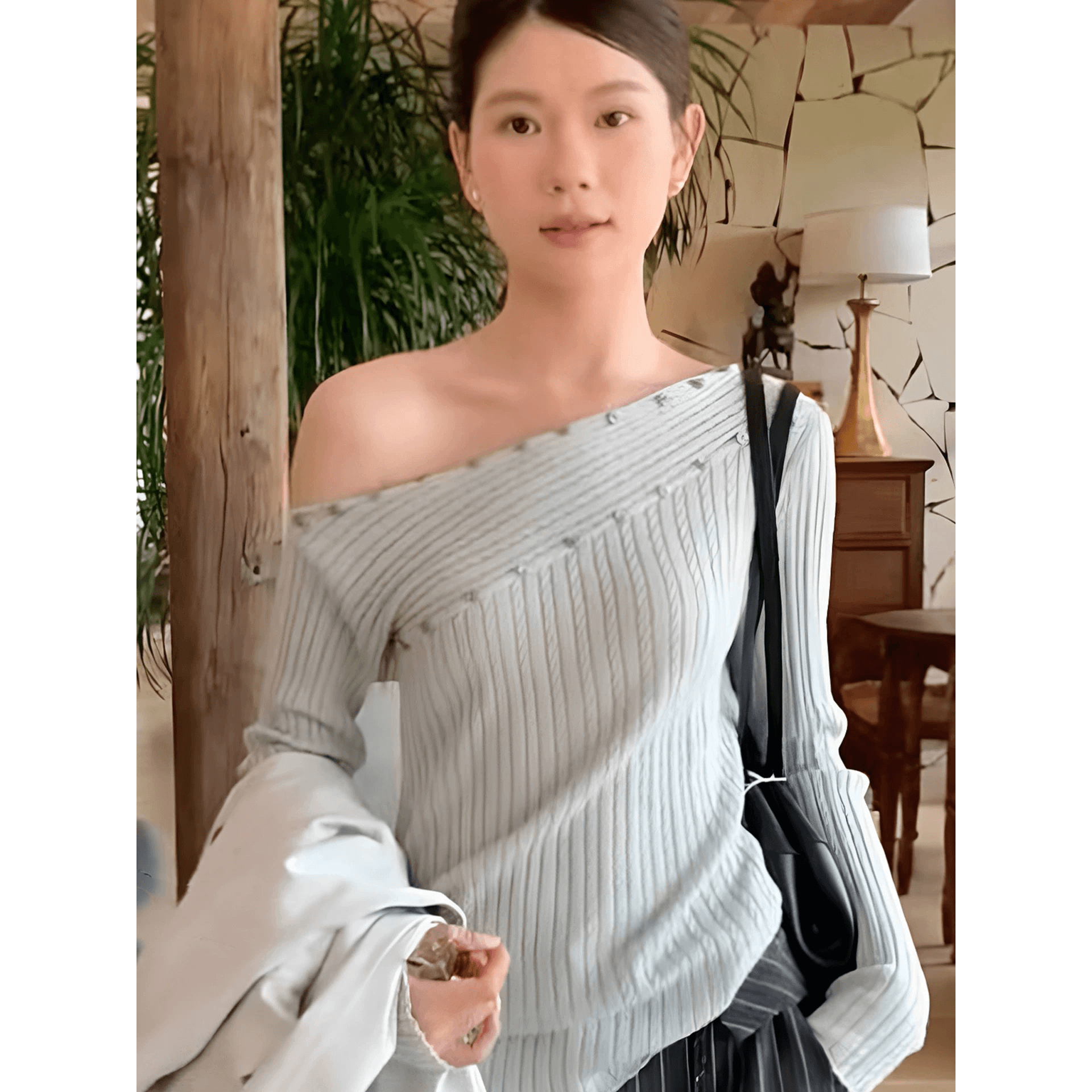 프랑스식 파란색 비스듬한 어깨 보트넥 긴팔 니트 스웨터 여성 이른 가을 몸매 가꾸기 싱글 착용 디자인 센스 아름다운 만나는 맨위 이미지 5