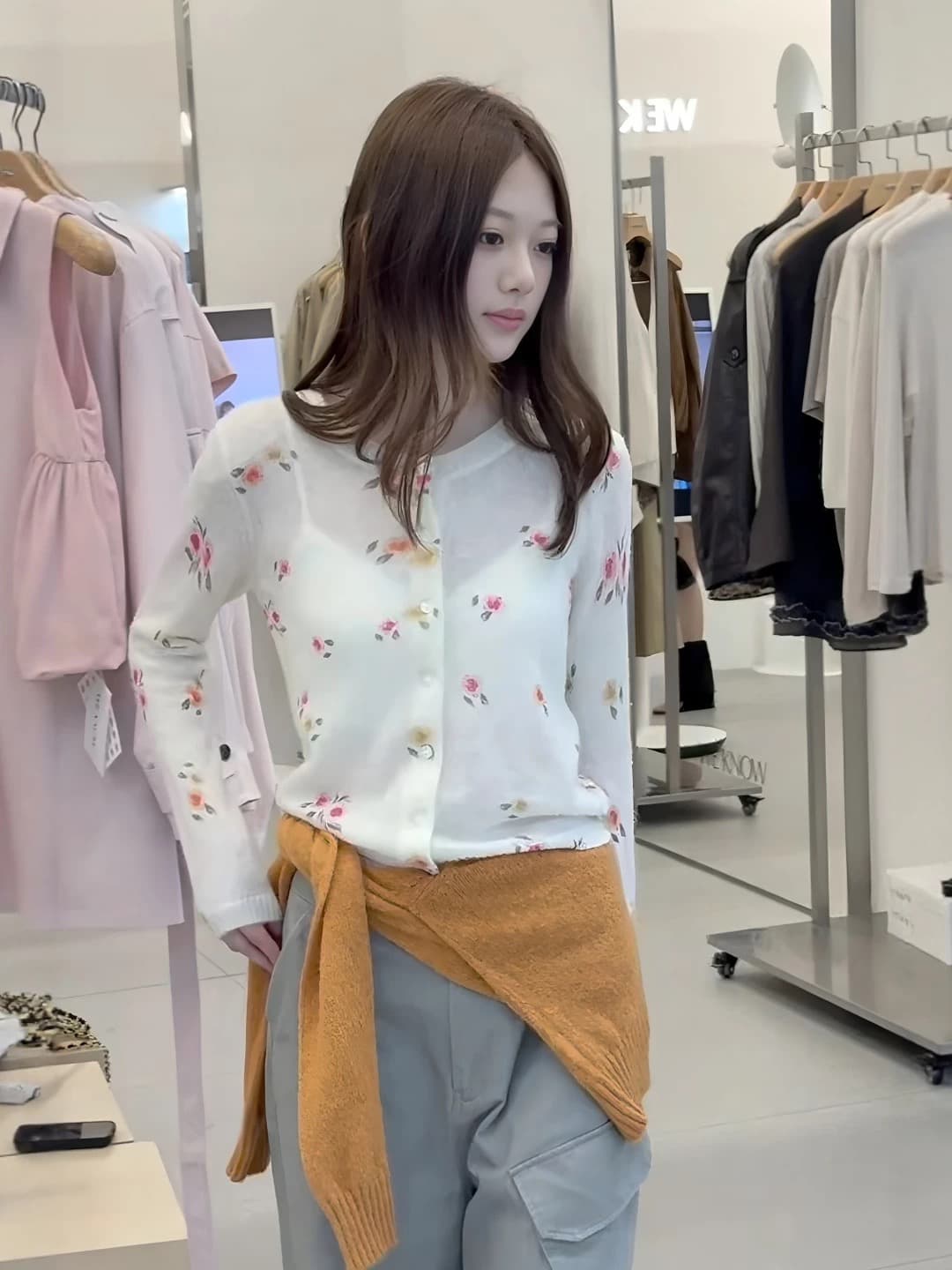 프랑스식 부드러운 바람 꽃무늬 라운드 넥 싱글 줄 버튼 니트 오픈 가디건 여성 이른 가을 새로운 와이드 부드러운 찹쌀 분위기 센스 맨위 이미지 4