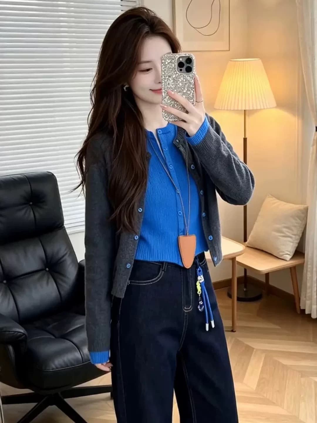 배색 패치워크 페이크 레이어드 니트 오픈 가디건 여성 2026 가을 섹션 빅 사이즈 지방 mm 디자인 센스 단추 스웨터 코트