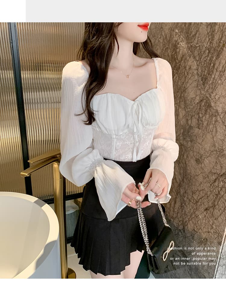 실사 2026 년 봄 프랑스식 복잡한 고대 칼라 레이스 조각 쇼트 스타일 Chic 나팔 소매 작은 대중 셔츠 상세 이미지 12