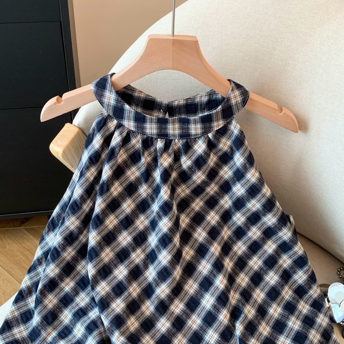 실사 홍콩 느낌 레트로 패션 체크무늬 배색 라운드 넥 민소매 행침 목 슬립 작은 셔츠 퍼프 밑단 표지 고기 맨위 상세 이미지 2