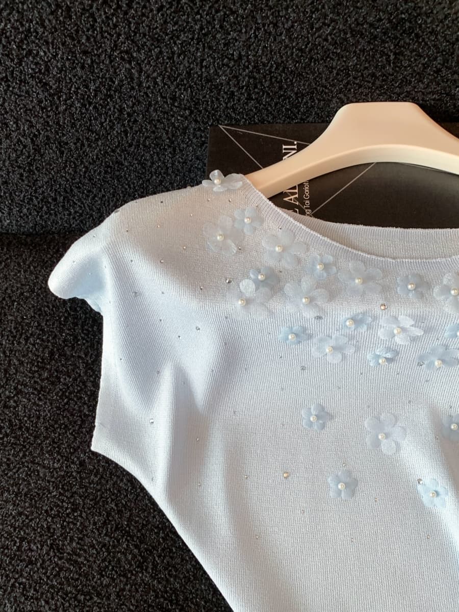 실사 2026 여름 새로운 니트 티셔츠 진주 3 차원 꽃잎 몸매 가꾸기 반팔 맨위 빛 럭셔리 고급 센스 상세 이미지 11