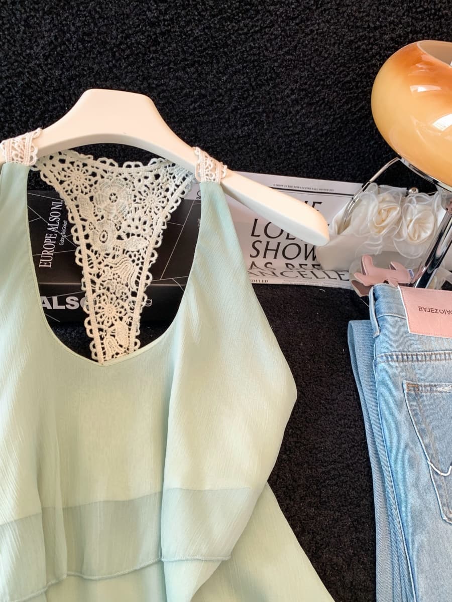 부드러운 바람 행침 목 캐미솔 레이스 조각 디자인 센스 슬림해 보이는 품격 민소매 맨위 상세 이미지 3