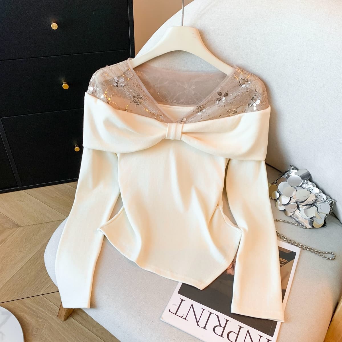 실사 새로운 프랑스식 자이언트 아름다움 한 단어 오프숄더 명문 여성 바람 티셔츠 핫걸 착용 가져 가라. 슬림해 보이는 긴팔 맨위 여성 이미지 3