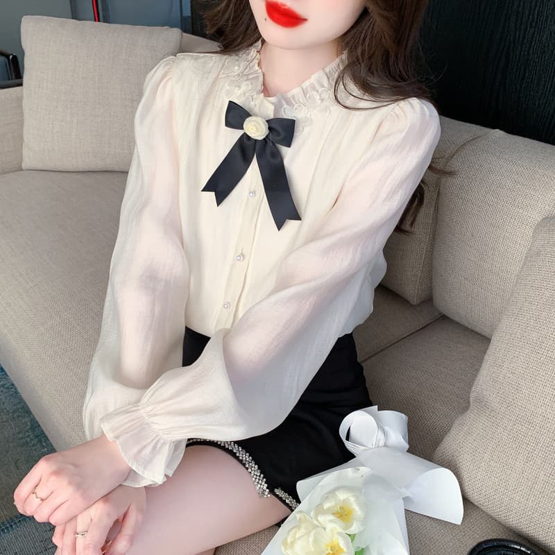 실사 가을 2026 년 새로운 요정 가스 레이스 여성 셔츠 인사이드 가져 가라. 3 차원 꽃 프릴 몸매 가꾸기 긴팔 맨위