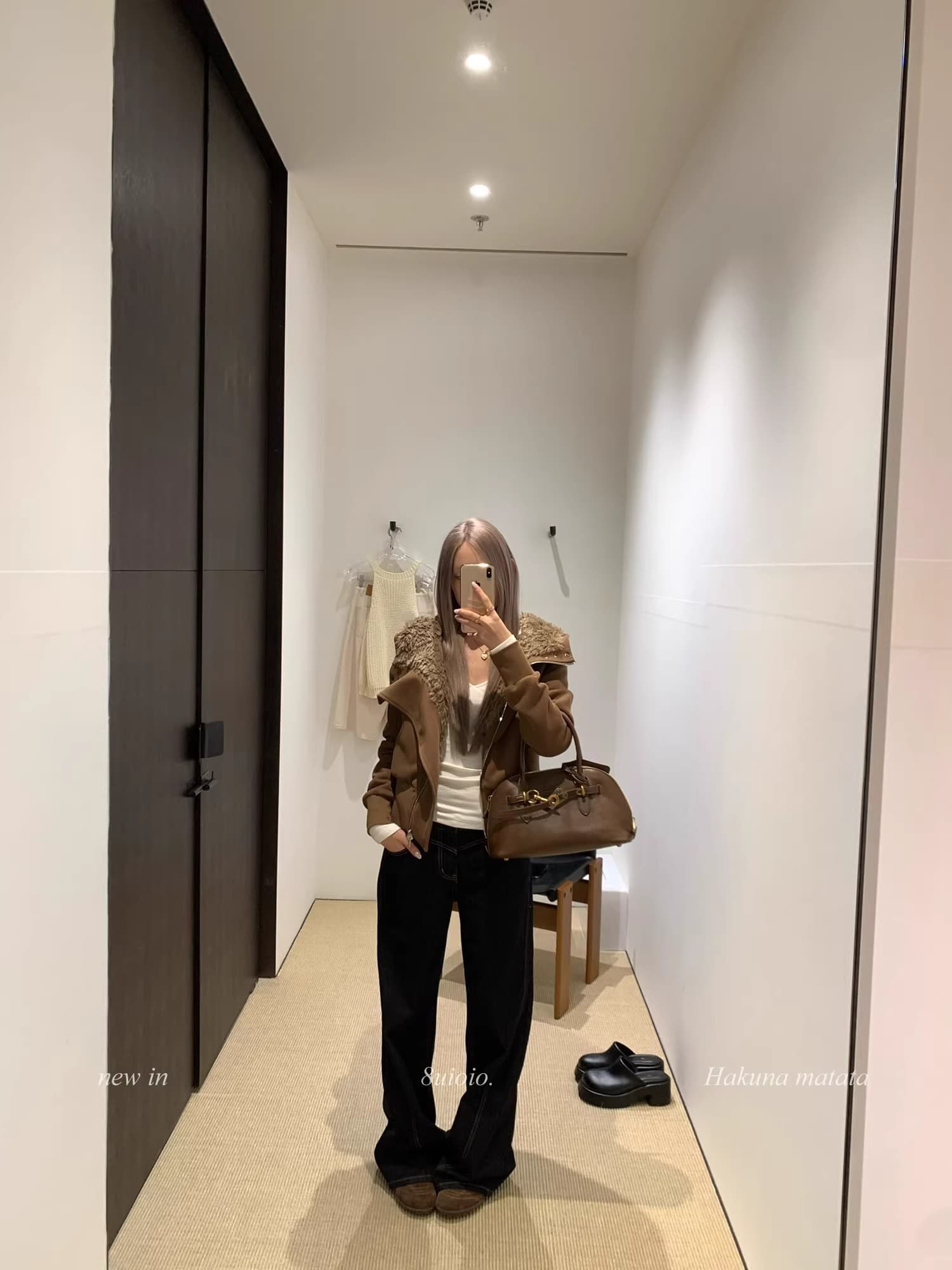 레트로 캐러멜 색상 모피 칼라 여성 코트 2025 겨울 새로운 아메리칸 디자인 센스 몸매 가꾸기 보온 쇼트 스타일 맨위 상세 이미지 13