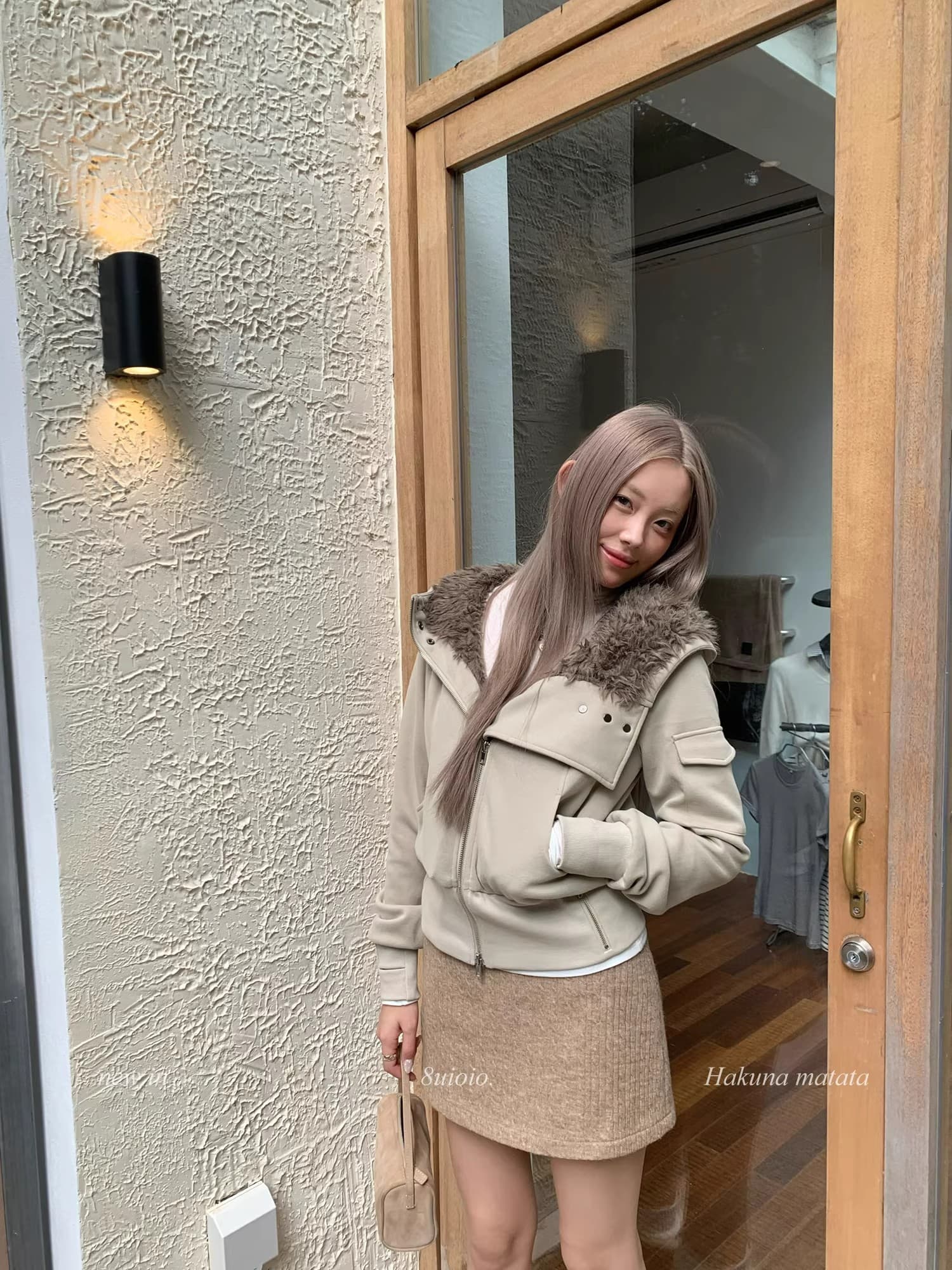 레트로 캐러멜 색상 모피 칼라 여성 코트 2025 겨울 새로운 아메리칸 디자인 센스 몸매 가꾸기 보온 쇼트 스타일 맨위 상세 이미지 20