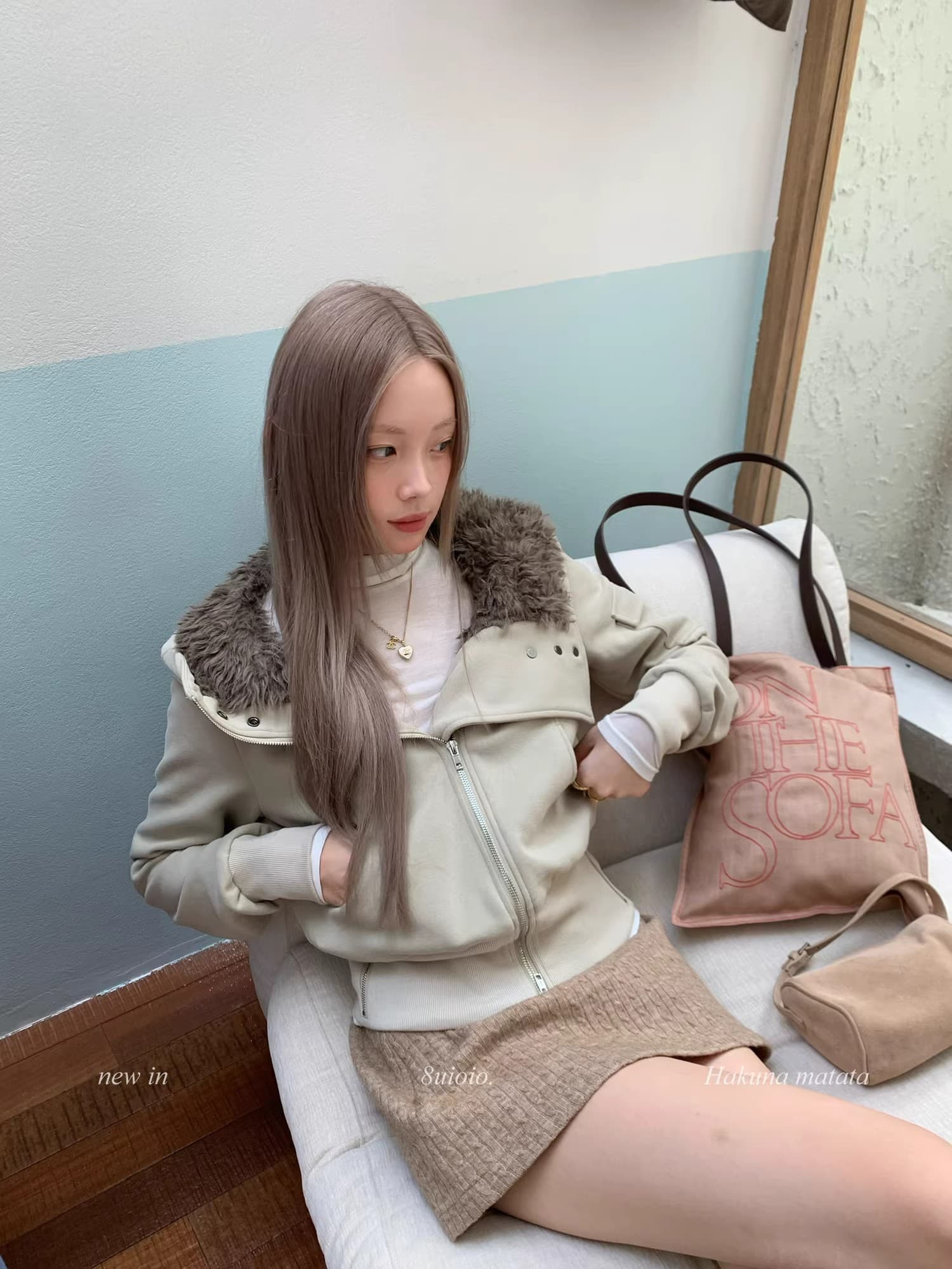 레트로 캐러멜 색상 모피 칼라 여성 코트 2025 겨울 새로운 아메리칸 디자인 센스 몸매 가꾸기 보온 쇼트 스타일 맨위 상세 이미지 21