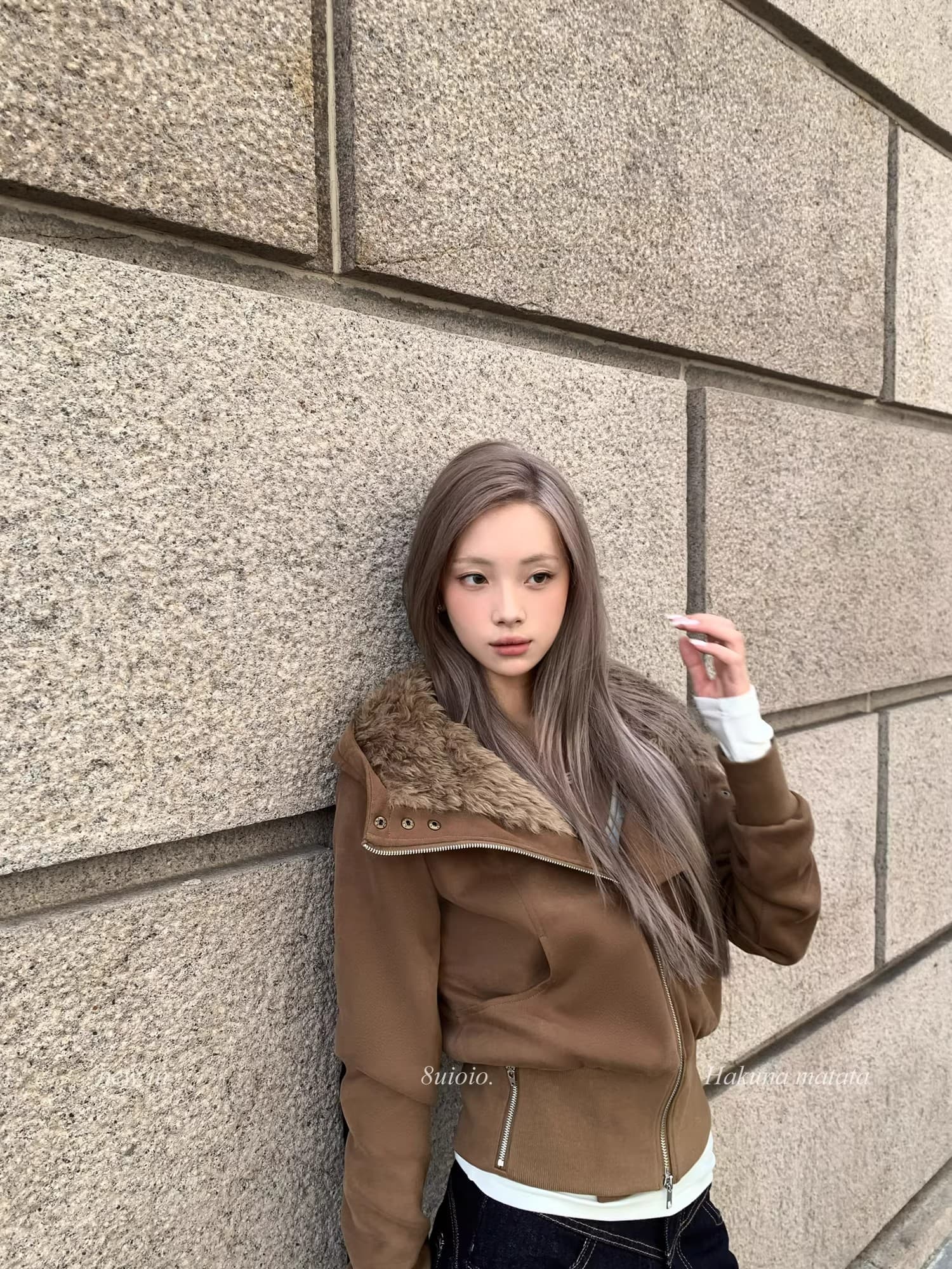 레트로 캐러멜 색상 모피 칼라 여성 코트 2025 겨울 새로운 아메리칸 디자인 센스 몸매 가꾸기 보온 쇼트 스타일 맨위 상세 이미지 34