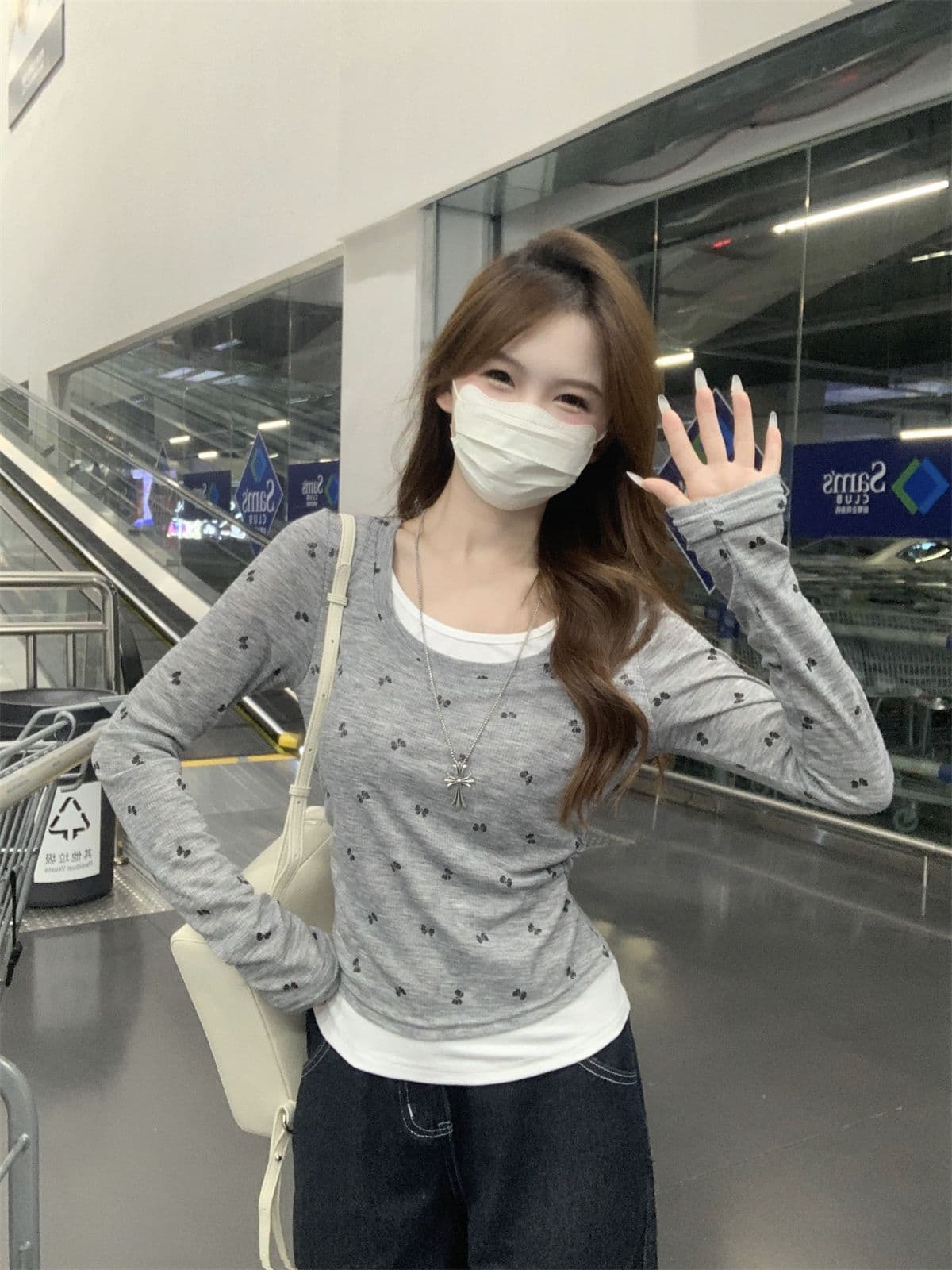 리브 De 플러시 270 그램 회색 비스듬한 어깨 모피 칼라 긴팔 티셔츠 여성 가을 겨울 순수한 욕망 오프숄더 기본 셔츠 맨위 상세 이미지 2