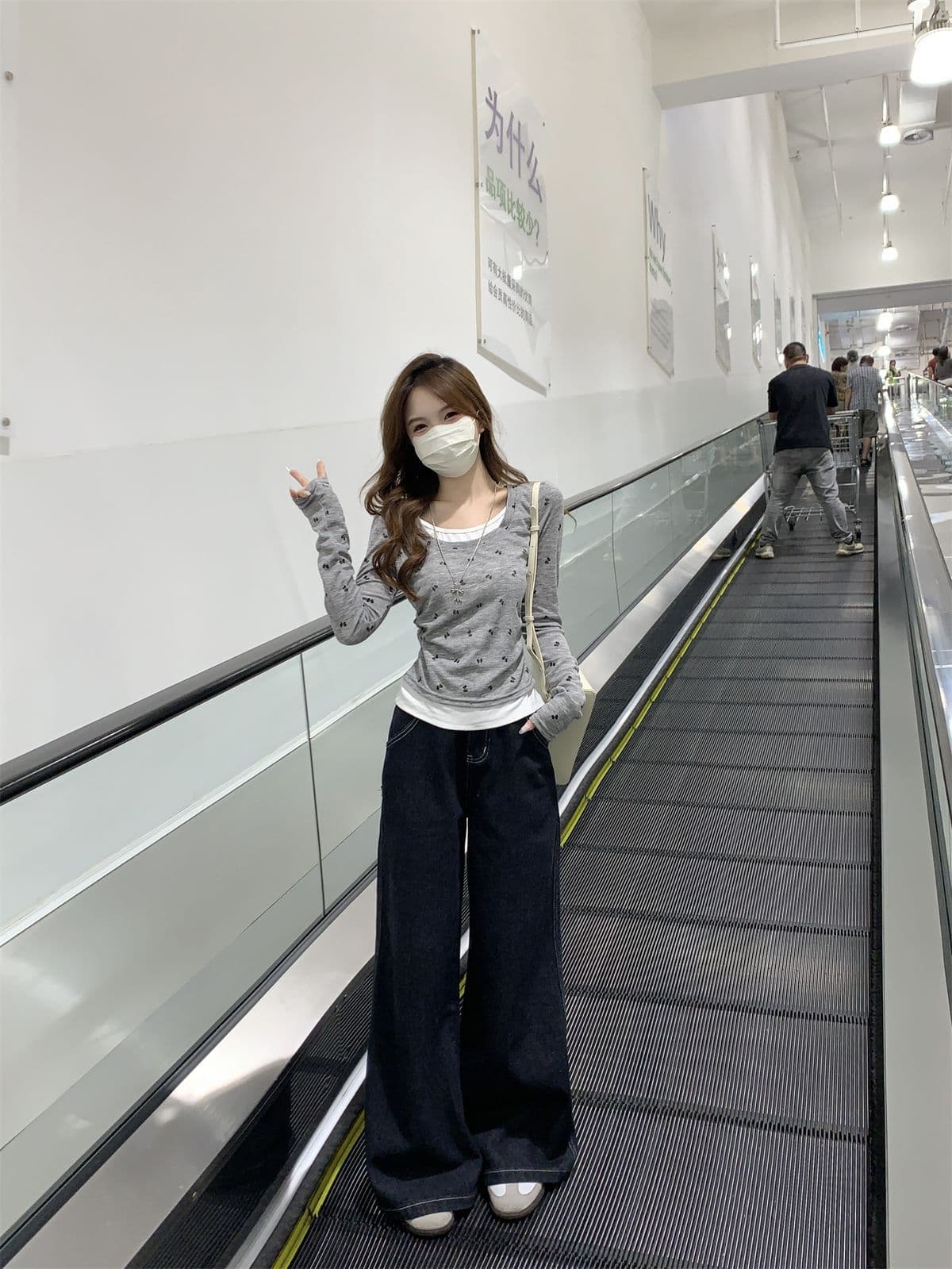 리브 De 플러시 270 그램 회색 비스듬한 어깨 모피 칼라 긴팔 티셔츠 여성 가을 겨울 순수한 욕망 오프숄더 기본 셔츠 맨위 상세 이미지 4