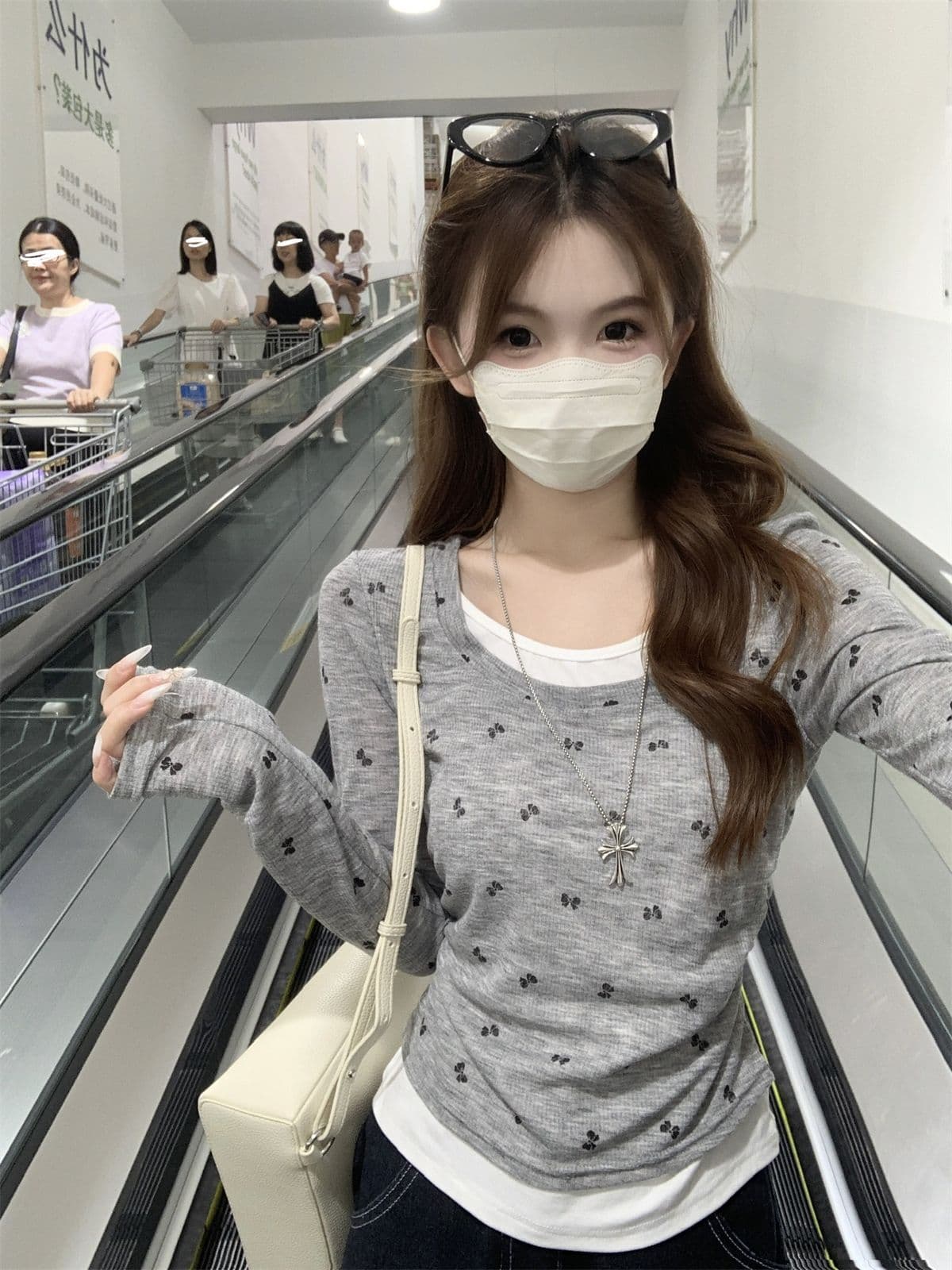 리브 De 플러시 270 그램 회색 비스듬한 어깨 모피 칼라 긴팔 티셔츠 여성 가을 겨울 순수한 욕망 오프숄더 기본 셔츠 맨위 상세 이미지 7
