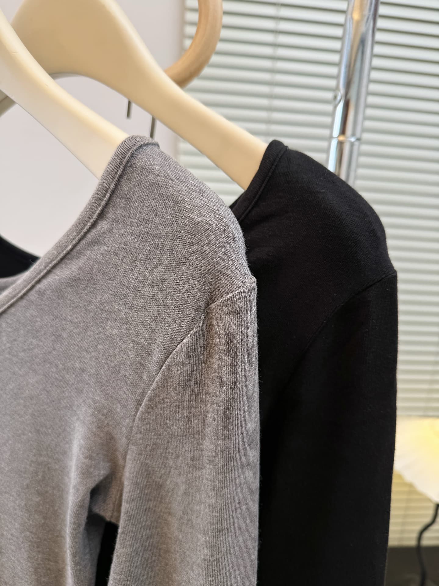 실사 순면 순수한 욕망 대 네클라인 V넥 긍정적 인 어깨 긴팔 티셔츠 여성 봄 가을 쇼트 스타일 작은 키 만나는 맨위 상세 이미지 8