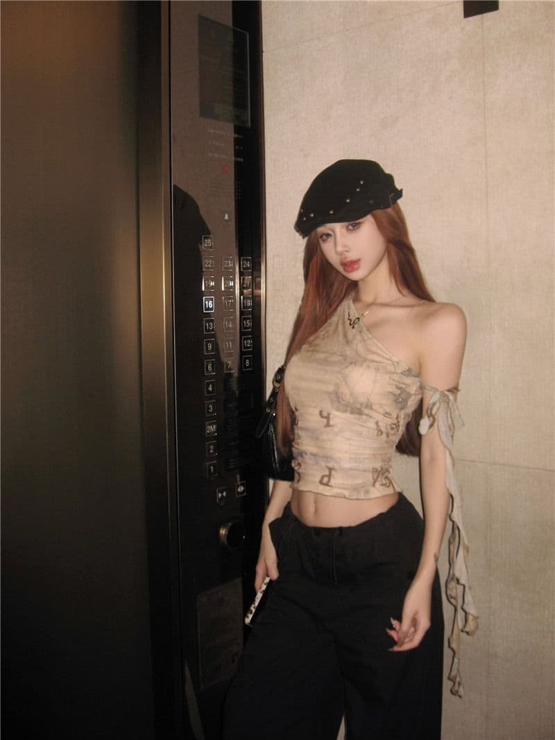 40d 망사 아메리칸 핫걸 낙서 프린트 비스듬한 어깨 티셔츠 여성 여름 세트 민소매 조끼 오프숄더 상세 이미지 11