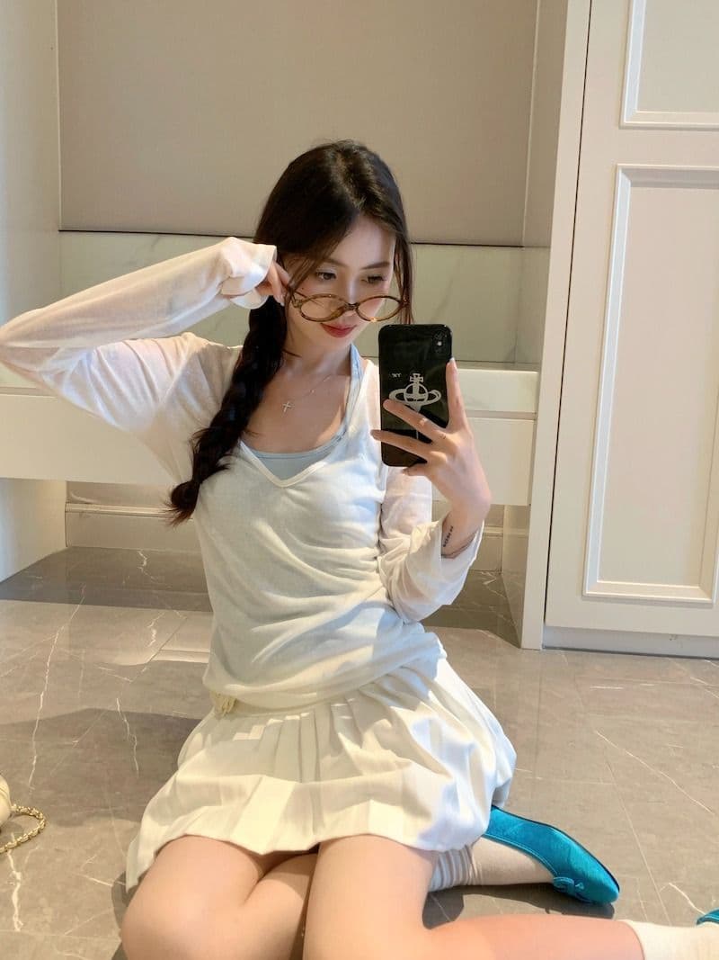 주간 실크 리브 박하 녹색 얇은 스타일 스택 착용 V넥 자외선 차단 긴팔 티셔츠 여성 여름 슬림해 보이는 긍정적 인 어깨 단색 맨위 상세 이미지 6