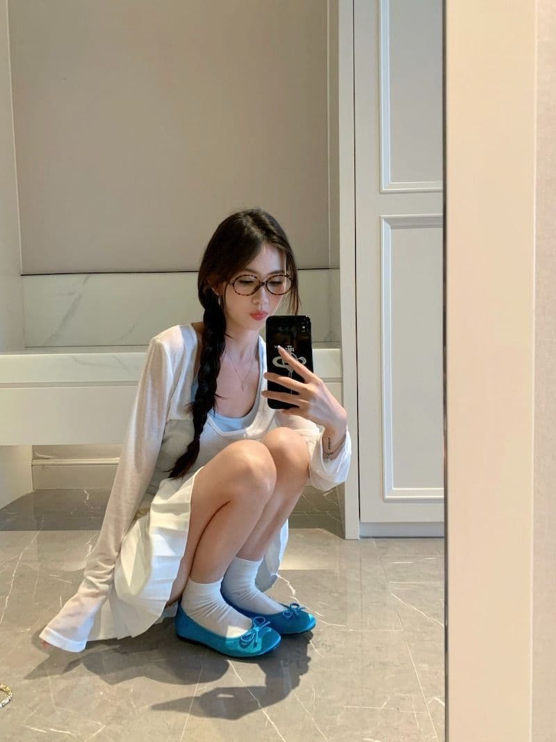 주간 실크 리브 박하 녹색 얇은 스타일 스택 착용 V넥 자외선 차단 긴팔 티셔츠 여성 여름 슬림해 보이는 긍정적 인 어깨 단색 맨위 상세 이미지 28
