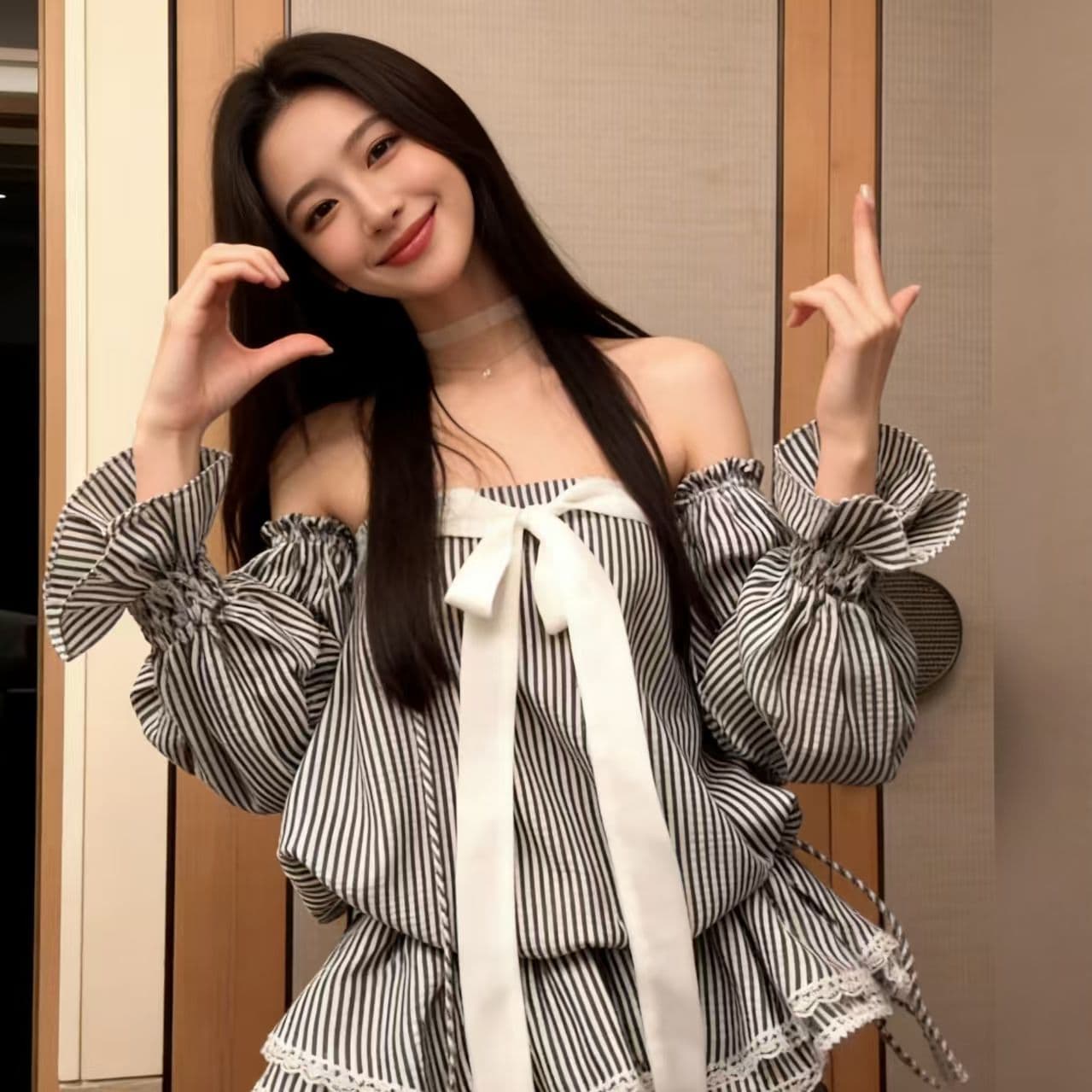 오프숄더 나비 매듭 스트라이프 튜브탑 여성 드레스 여름 프랑스식 품격 허리 수축 자이언트 잘 생긴 케이크 짧은 치마 이미지 3