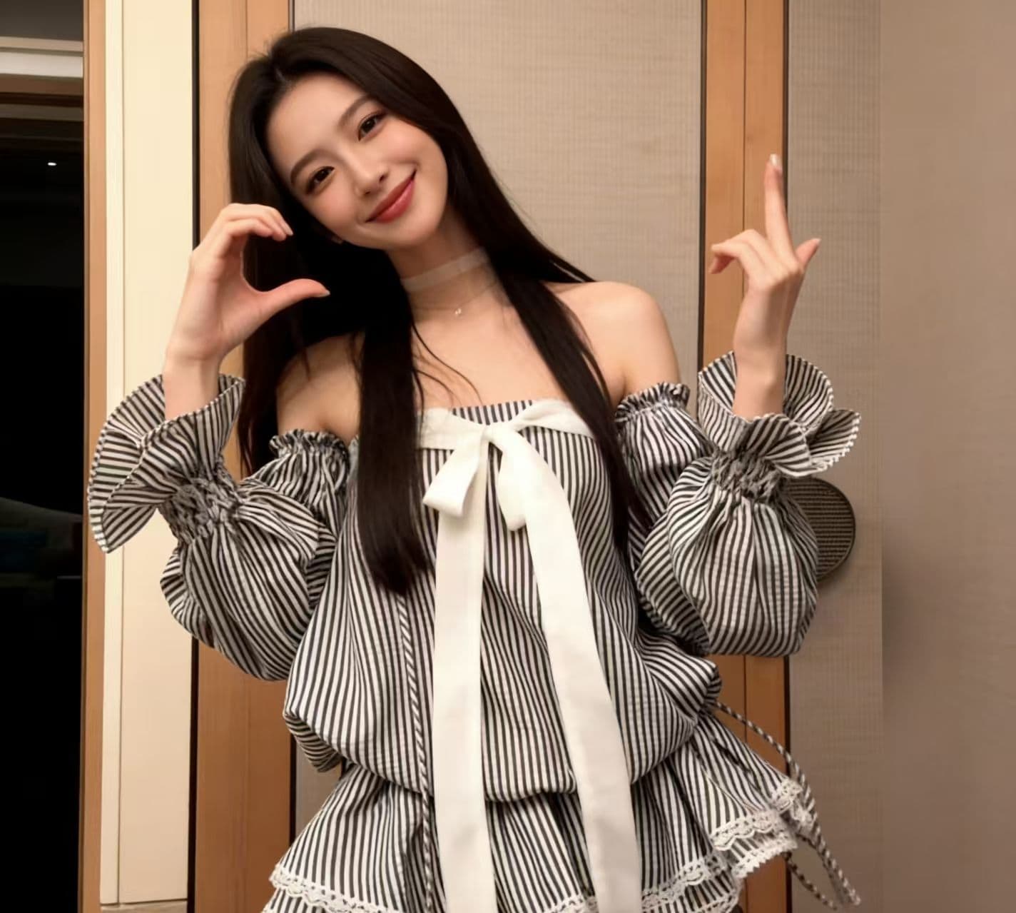 오프숄더 나비 매듭 스트라이프 튜브탑 여성 드레스 여름 프랑스식 품격 허리 수축 자이언트 잘 생긴 케이크 짧은 치마 상세 이미지 5
