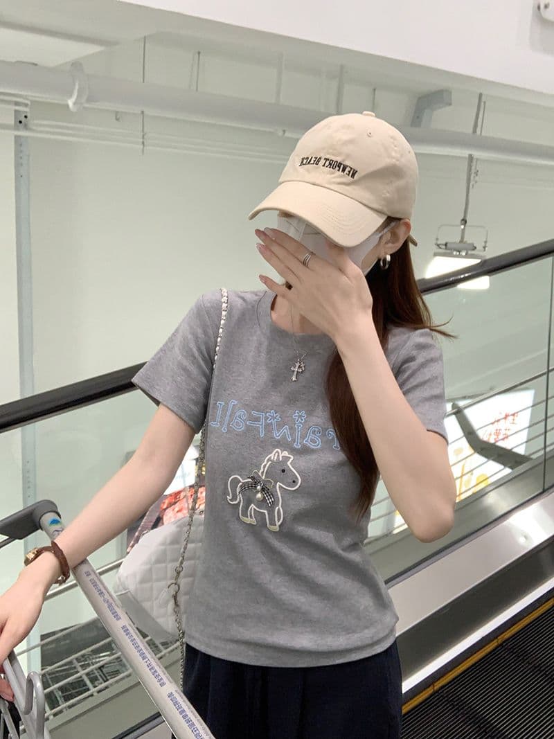 실사 특별 가격 1 1 리브 210 그램 반팔 티셔츠 여성 의류 여름 새로운 긍정적 인 어깨 만화 자수 라운드 넥 맨위 상세 이미지 23