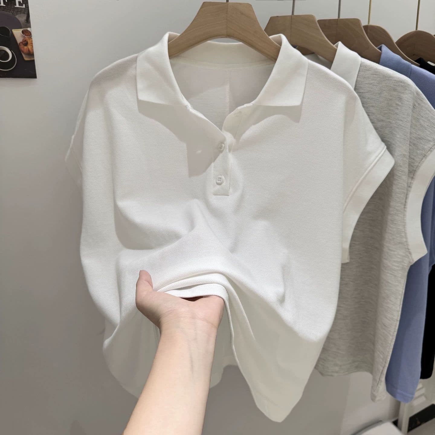 실사 POLO 칼라 반팔 티셔츠 여성 여름 루즈핏 한국 스타일 작은 키 쇼트 스타일 긍정적 인 어깨 폴로 칼라 삽입 어깨 소매 맨위 상세 이미지 1