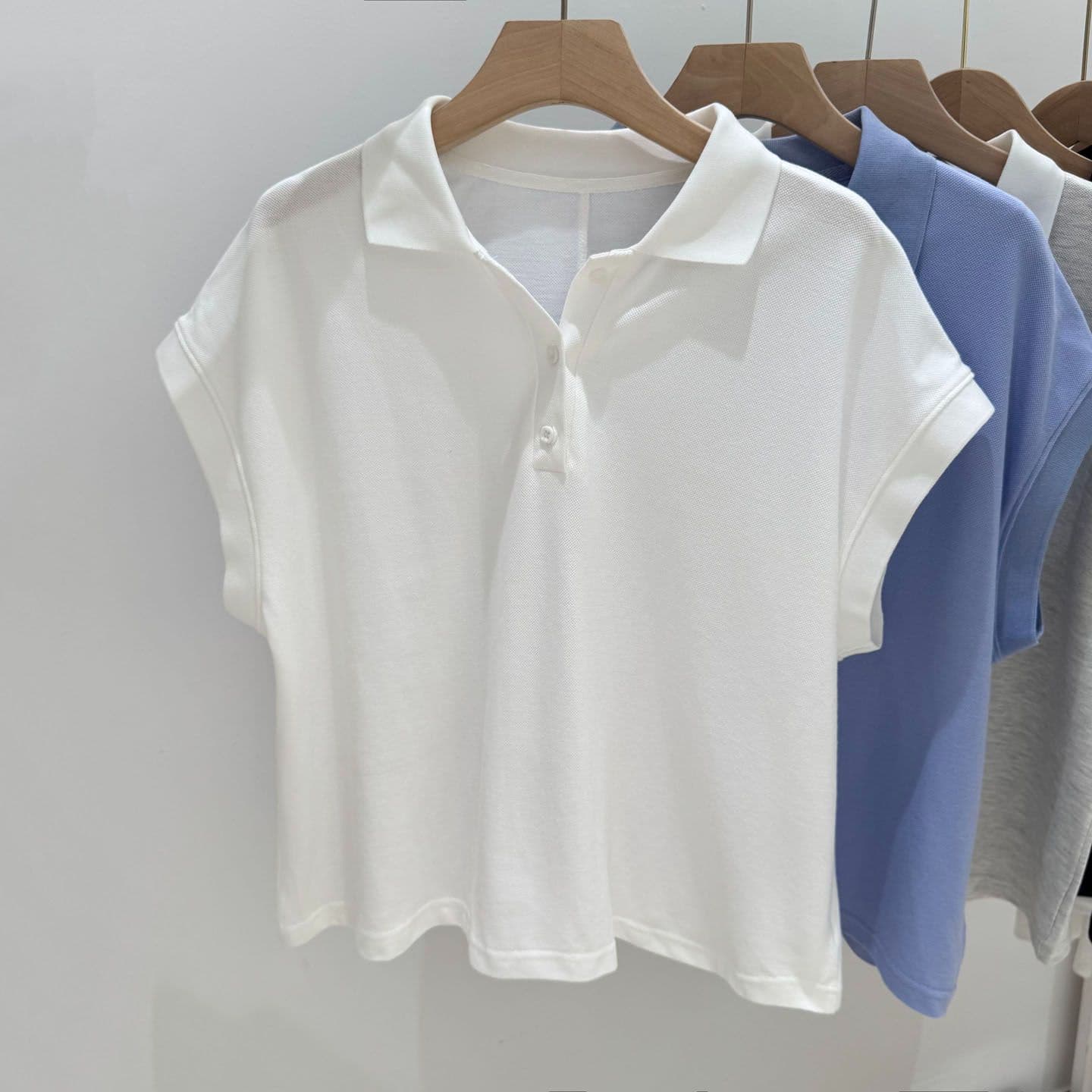 실사 POLO 칼라 반팔 티셔츠 여성 여름 루즈핏 한국 스타일 작은 키 쇼트 스타일 긍정적 인 어깨 폴로 칼라 삽입 어깨 소매 맨위 상세 이미지 4