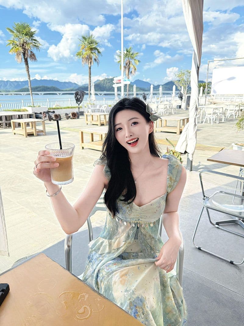 2026 봄 여름 치마 휴가 바람 품격 홀치기 염색 슬립 드레스 인기 작은 날다 소매 허리 수축 패션 슬림해 보이는 이미지 3