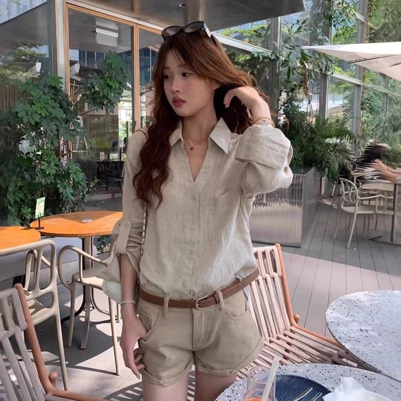 원본 마 색상 아마 오래된 돈 바람 여성 셔츠 여름 얇은 스타일 느슨함 센스 디자인 센스 V넥 면 린넨 셔츠 자외선 차단 맨위 이미지 3