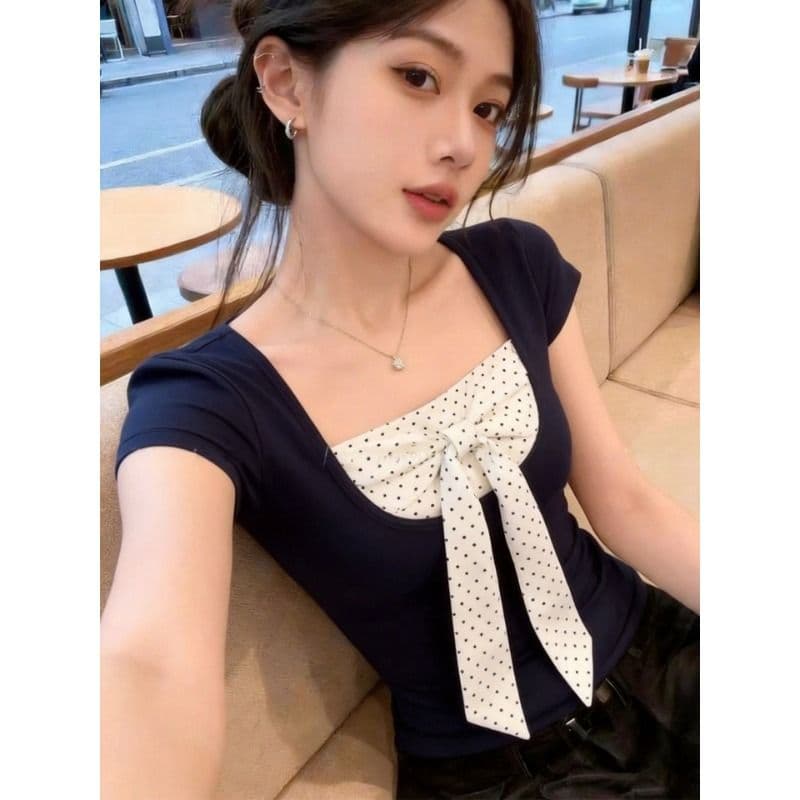 와 사고 방식 miu 첨부 된 의류 올해 인기 ~ 중 여성 슈퍼 화재 연령 감소 여름 작은 셔츠 몸매 가꾸기 반팔 티셔츠