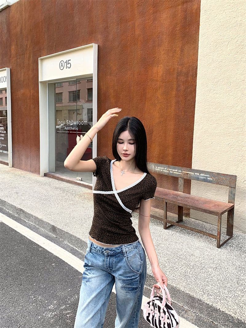 원본 3 색 핫걸 바람 레이스 조각 V넥 반팔 티셔츠 여성 여름 레트로 레오파드 무늬 몸매 가꾸기 맨위 상세 이미지 14