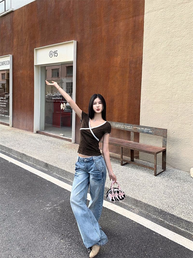 원본 3 색 핫걸 바람 레이스 조각 V넥 반팔 티셔츠 여성 여름 레트로 레오파드 무늬 몸매 가꾸기 맨위 상세 이미지 21