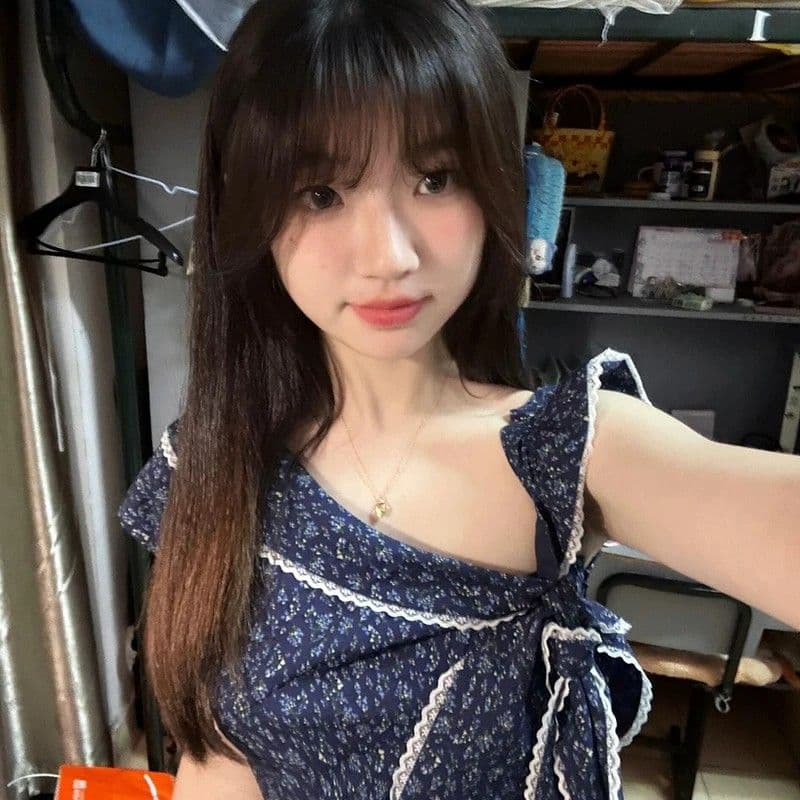 있음 안감 파란색 나비 매듭 비스듬한 어깨 꽃무늬 여성 드레스 여름 새로운 작은 키 품격 타이트 스커트 미니 스커트 이미지 4