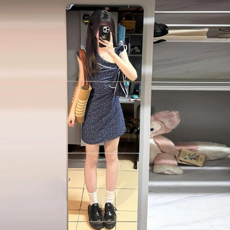 있음 안감 파란색 나비 매듭 비스듬한 어깨 꽃무늬 여성 드레스 여름 새로운 작은 키 품격 타이트 스커트 미니 스커트 이미지 3