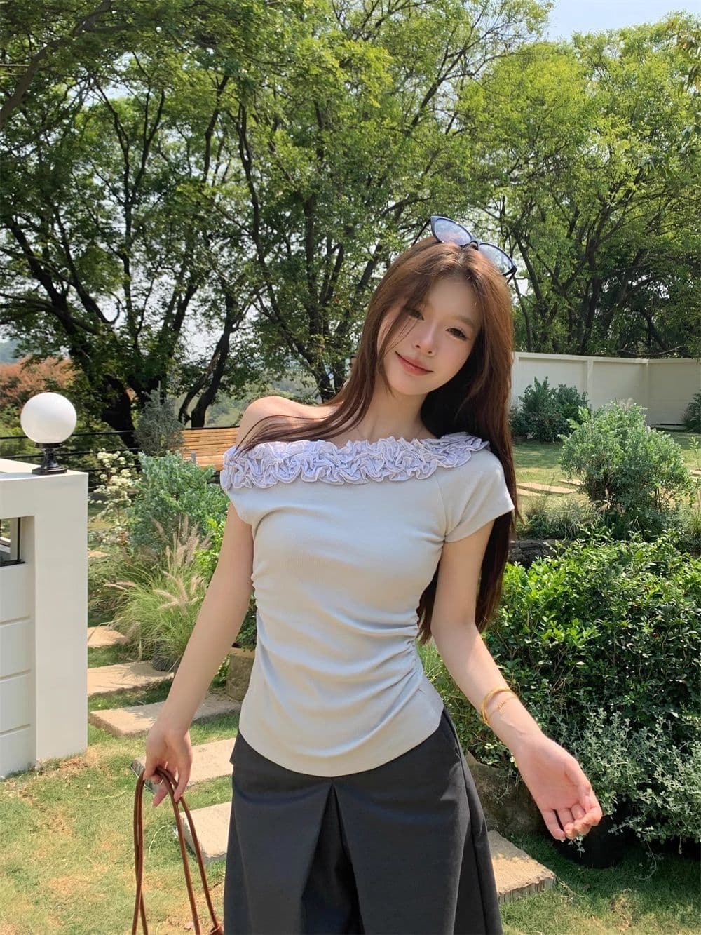 절묘한 소녀 여름 반팔 맨위 2026 새로운 비스듬한 어깨 착용 가져 가라. 슛 쇼네 조각 미니멀리즘 다용도 단색 티셔츠 상세 이미지 6