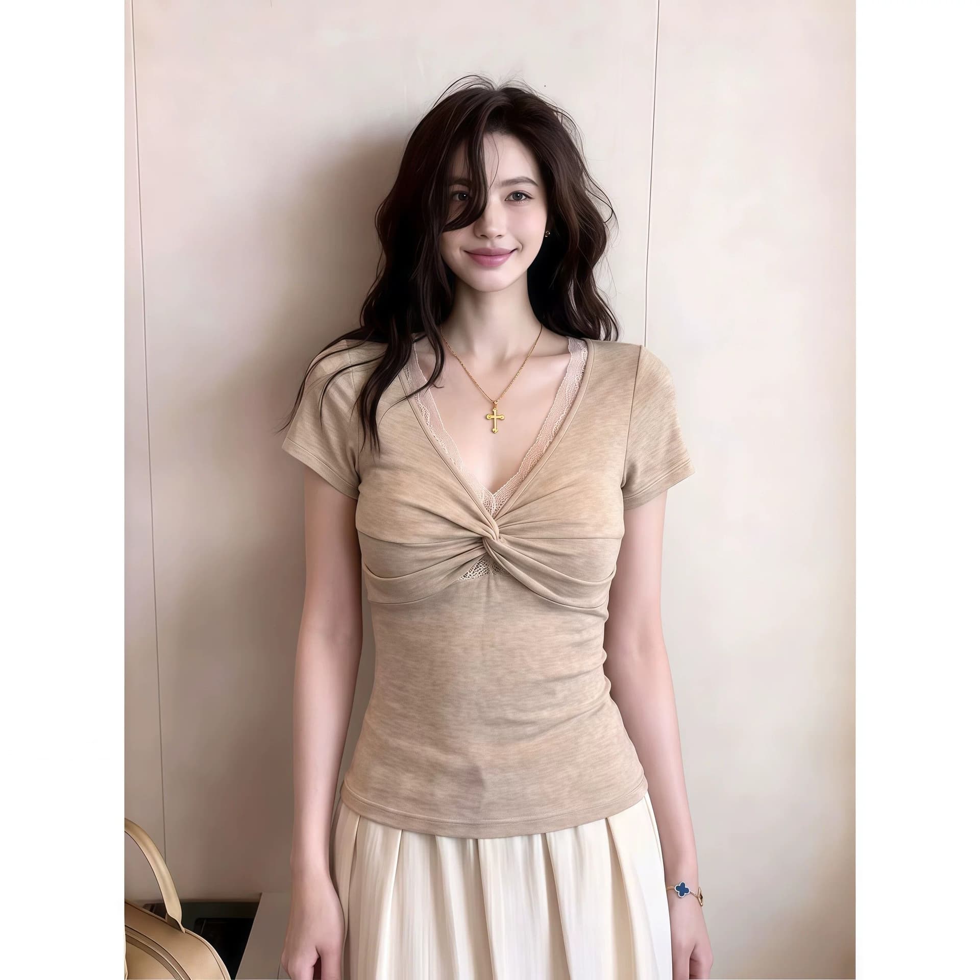 주간 실크 원단 순수한 욕망 레이스 조각 V넥 비틀림 페이크 레이어드 반팔 티셔츠 여성 여름 새로운 맨위 이미지 2