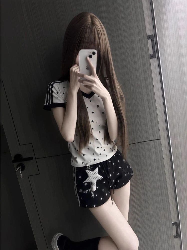 매춘부 여름 ootd 착용 가져 가라. 세트 슬림해 보이는 V넥 별 쇼트 스타일 티셔츠 캐주얼 검정색 반바지 트렌디 투피스 세트 상세 이미지 5