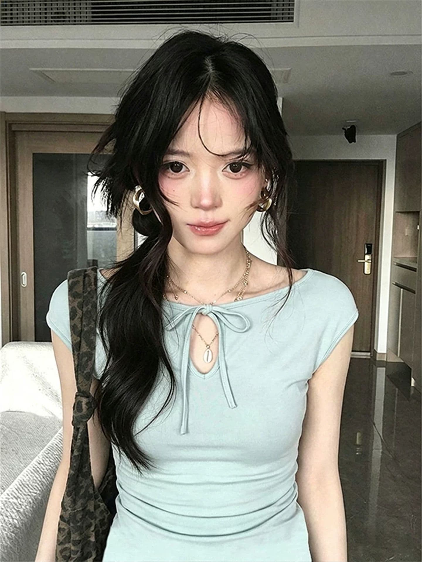 사람들 면 260 그램 순수한 욕망 바람 디스플레이 화이트 홀로우 아웃 레이스업 반팔 티셔츠 여름 새로운 연령 감소 몸매 가꾸기 맨위 상세 이미지 4