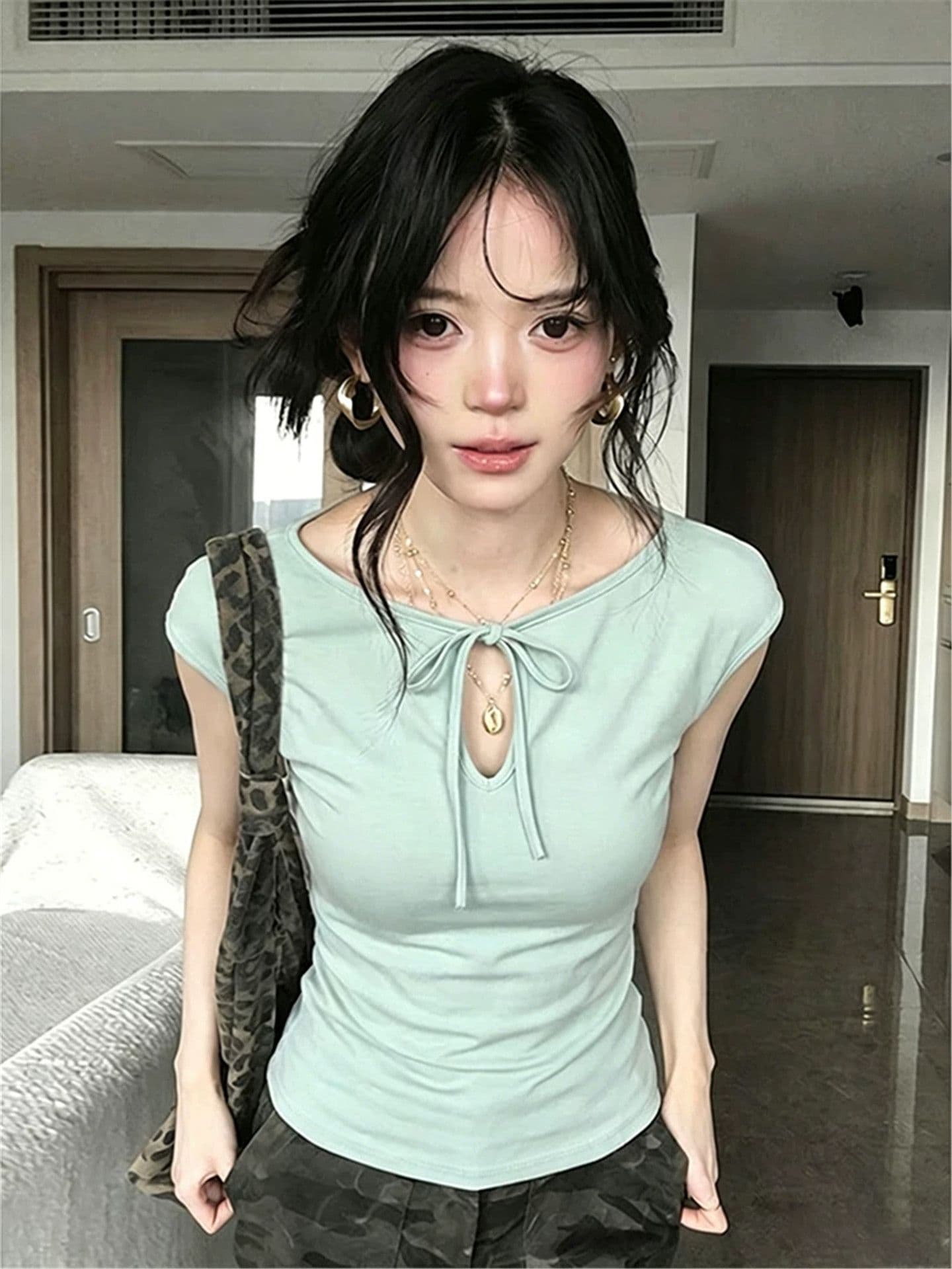 사람들 면 260 그램 순수한 욕망 바람 디스플레이 화이트 홀로우 아웃 레이스업 반팔 티셔츠 여름 새로운 연령 감소 몸매 가꾸기 맨위 상세 이미지 6