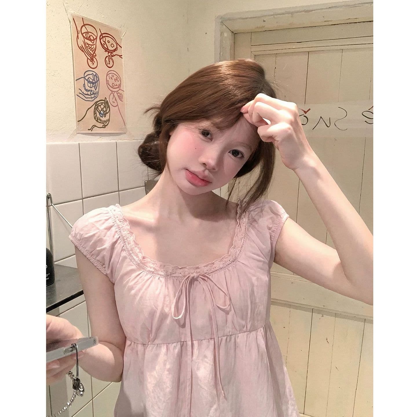 달콤한 스타일 핑크색 레이스 레이스 반팔 시폰 셔츠 여성 2026 년 여름 루즈핏 연령 감소 다용도 맨위 이미지 2