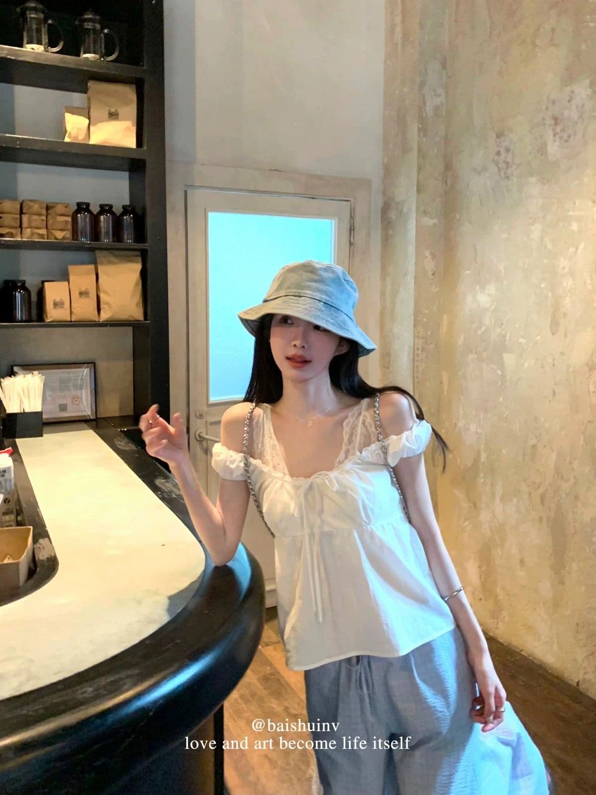 달콤한 스타일 핑크색 레이스 레이스 반팔 시폰 셔츠 여성 2026 년 여름 루즈핏 연령 감소 다용도 맨위 상세 이미지 3