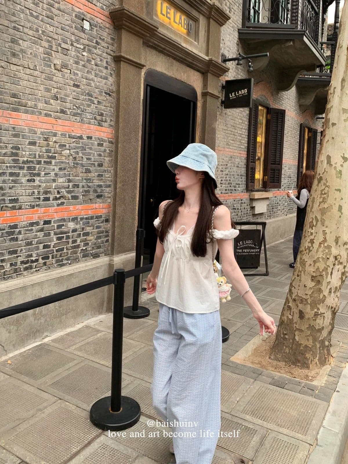 달콤한 스타일 핑크색 레이스 레이스 반팔 시폰 셔츠 여성 2026 년 여름 루즈핏 연령 감소 다용도 맨위 상세 이미지 5