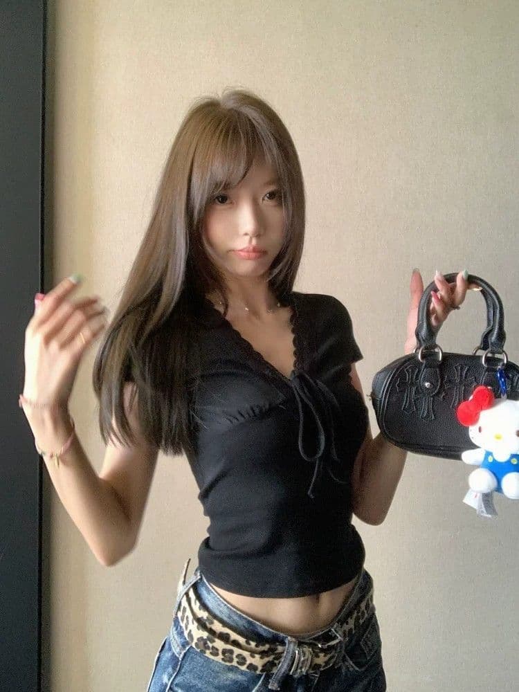 260 그램 사람들 면 반팔 티셔츠 여성 2026 새로운 여름 반팔 몸매 가꾸기 레이스 조각 아름다운 V넥 작은 맨위 상세 이미지 17