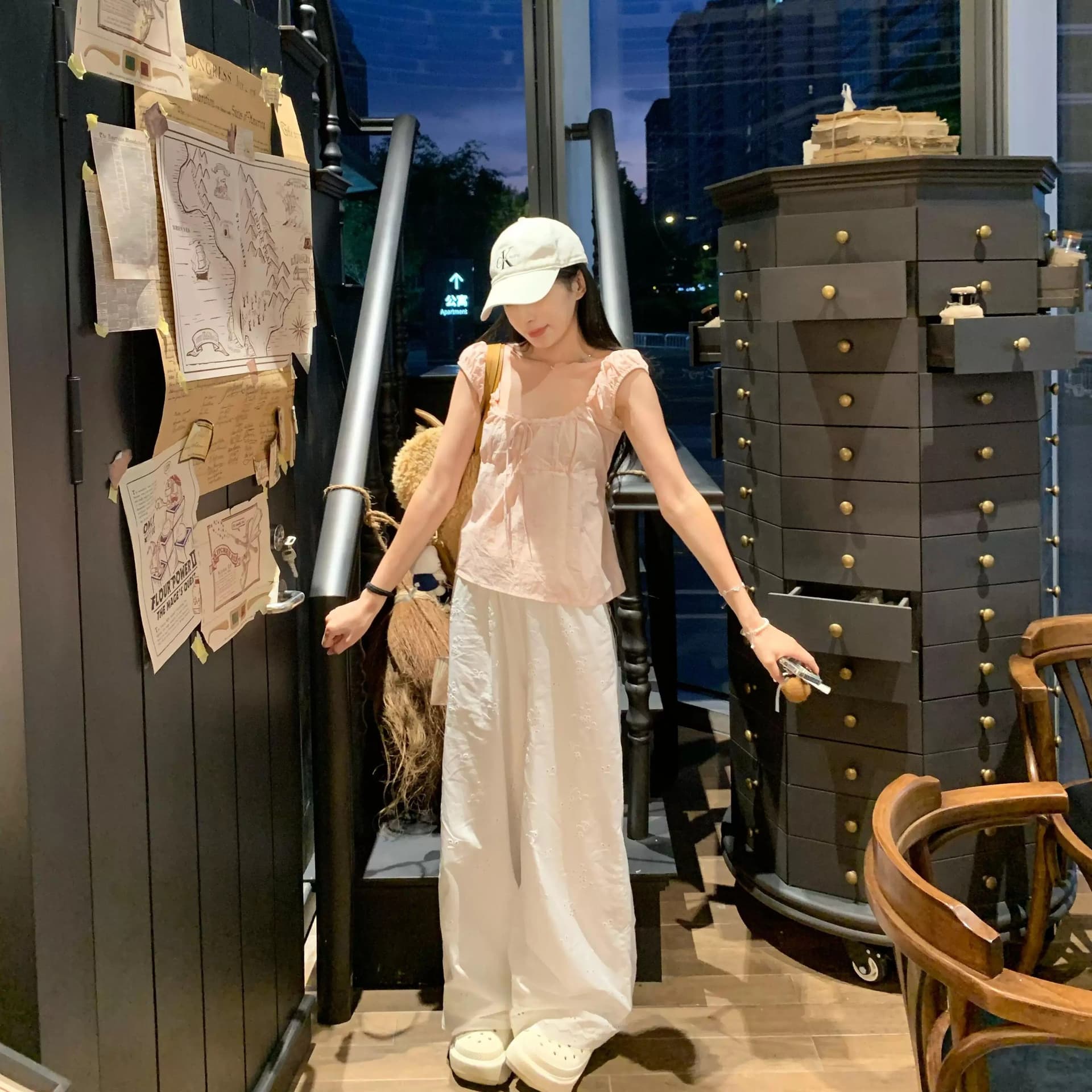 달콤함 순수한 욕망 바람 핑크색 오프숄더 민소매 여성 셔츠 여름 디자인 센스 작은 대중 프랑스식 품격 루즈핏 맨위 상세 이미지 12