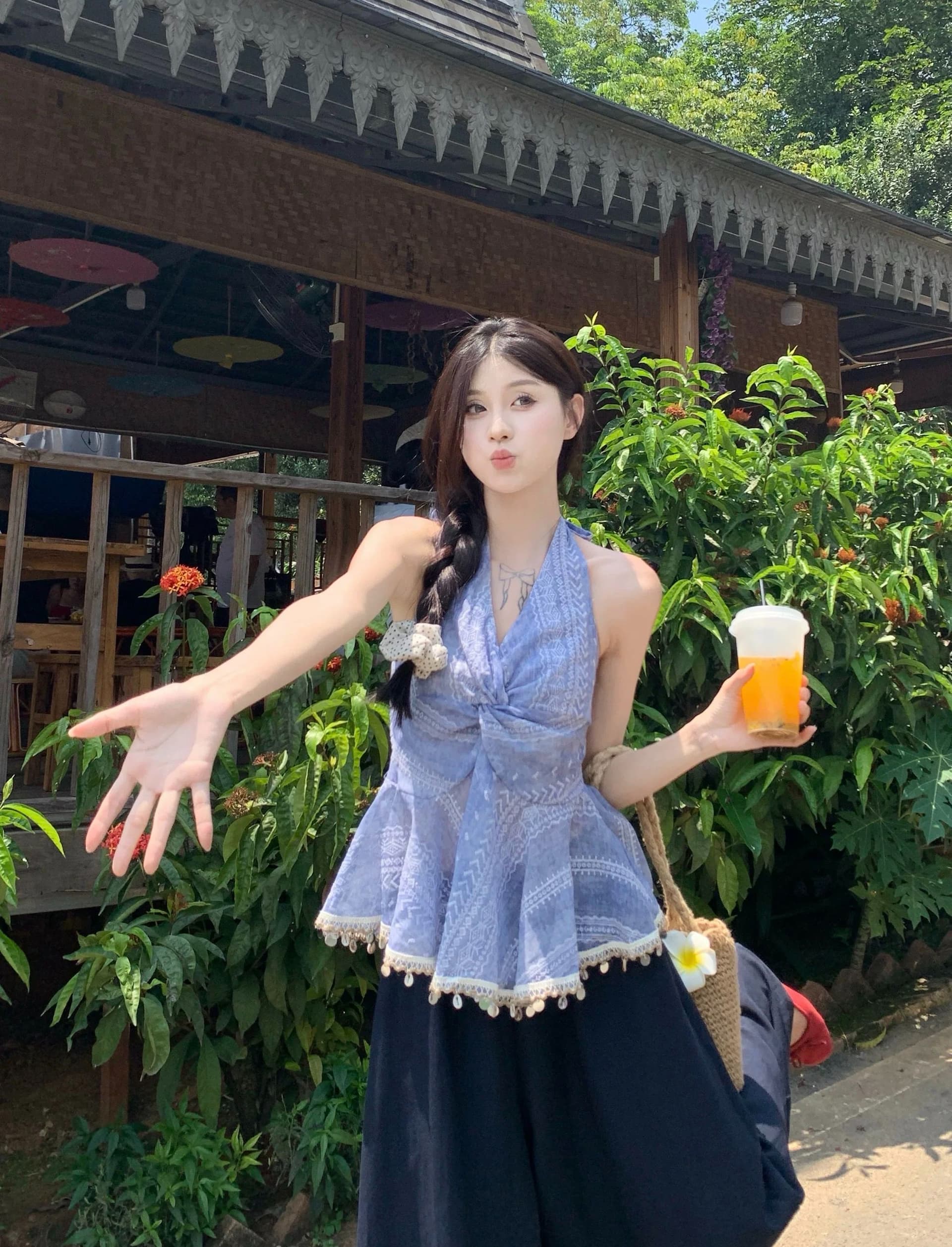 원본 자수 원단 명중 가져 가라. 민족 스타일 무거운 작업 자수 행침 목 V넥 조끼 여성 여름 섹시함 백리스 맨위 상세 이미지 1