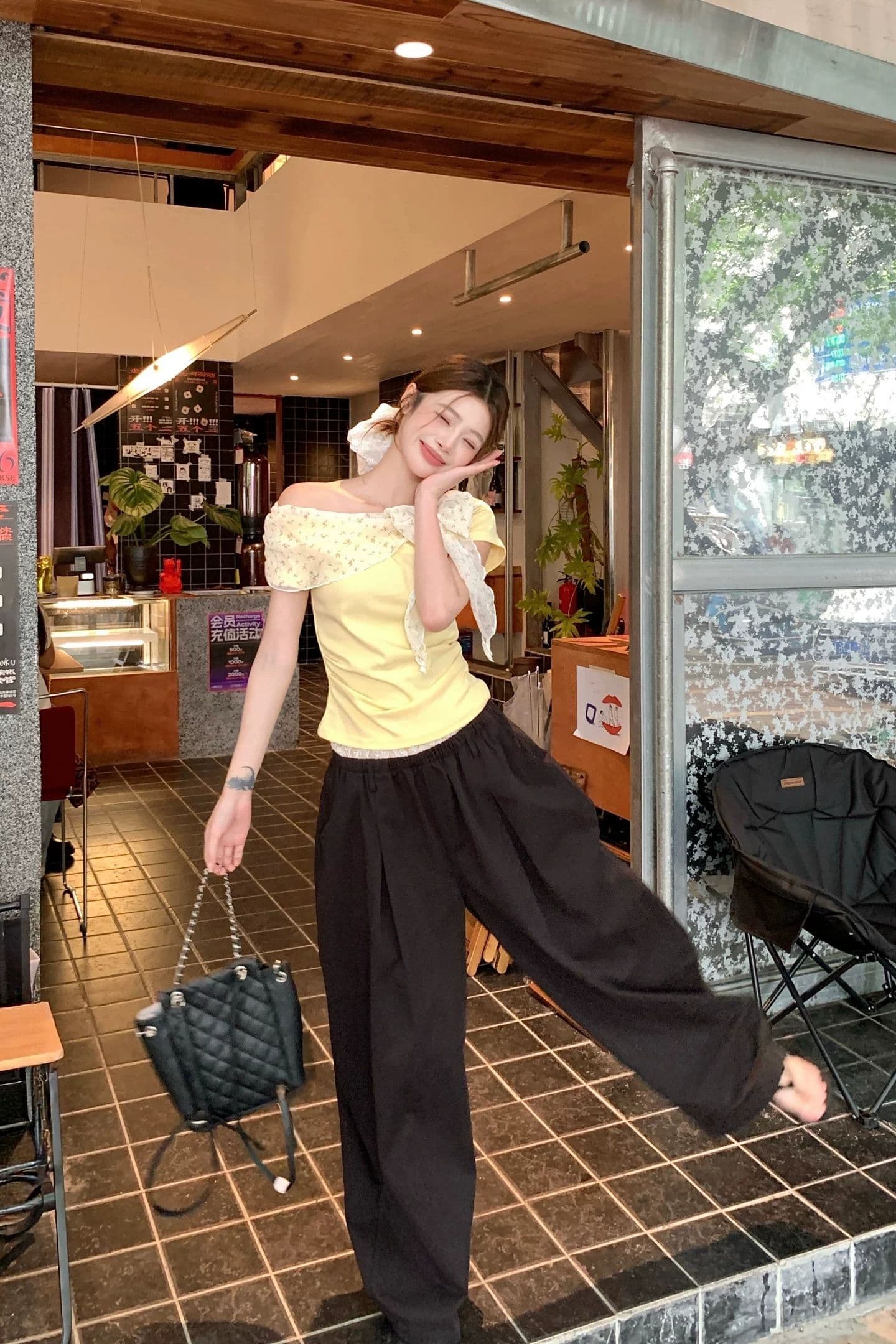 품격 부드러운 바람 오프숄더 꽃무늬 리본 반팔 티셔츠 여성 여름 몸매 가꾸기 슬림해 보이는 품격 연령 감소 다용도 맨위 상세 이미지 5