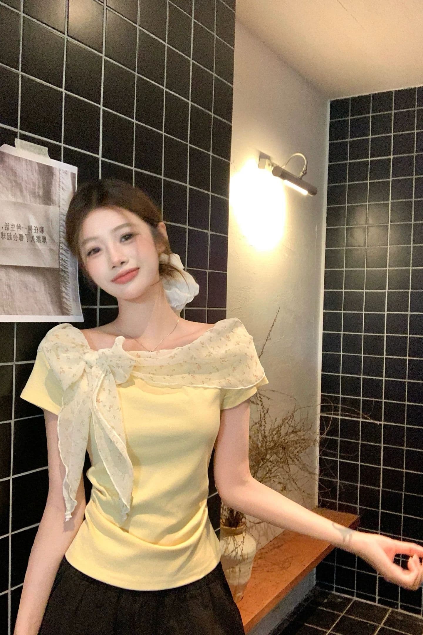 품격 부드러운 바람 오프숄더 꽃무늬 리본 반팔 티셔츠 여성 여름 몸매 가꾸기 슬림해 보이는 품격 연령 감소 다용도 맨위 상세 이미지 11