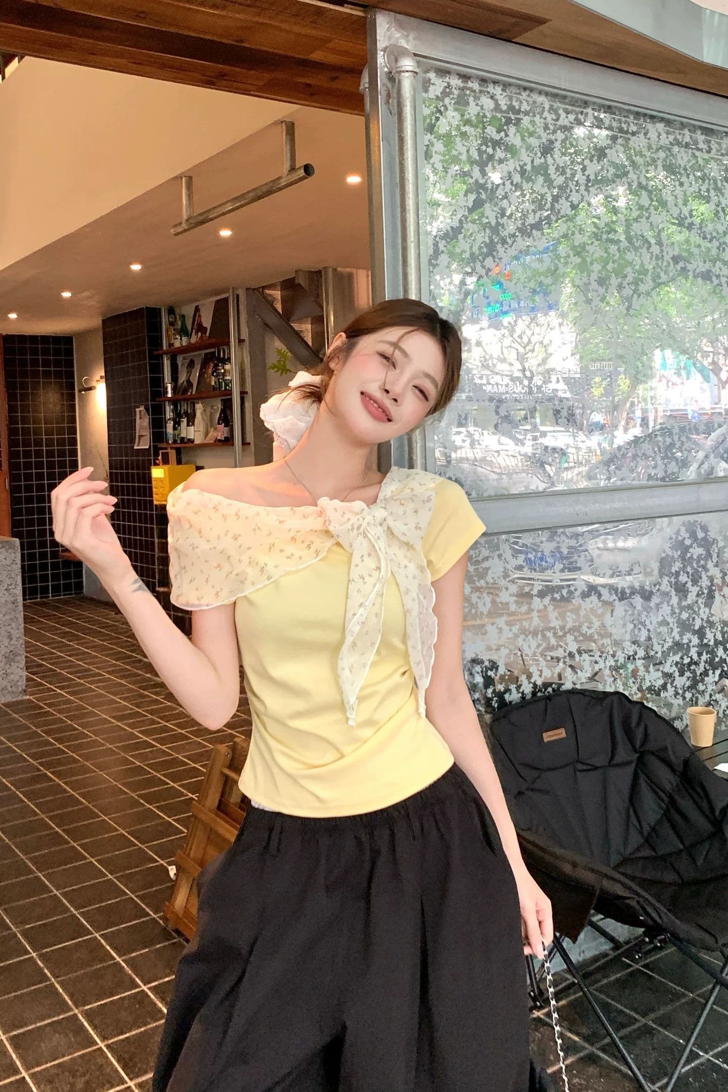 품격 부드러운 바람 오프숄더 꽃무늬 리본 반팔 티셔츠 여성 여름 몸매 가꾸기 슬림해 보이는 품격 연령 감소 다용도 맨위 상세 이미지 13