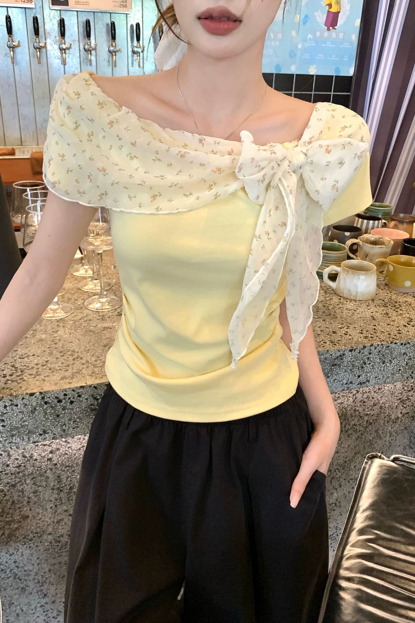 품격 부드러운 바람 오프숄더 꽃무늬 리본 반팔 티셔츠 여성 여름 몸매 가꾸기 슬림해 보이는 품격 연령 감소 다용도 맨위 상세 이미지 14