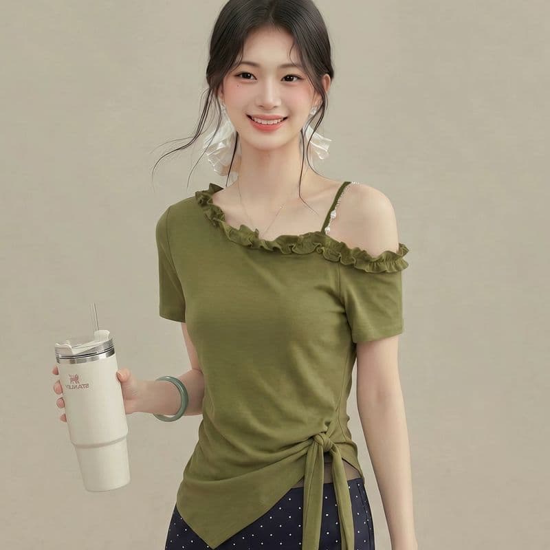 불규칙 프릴 비스듬한 칼라 오프숄더 스트랩 허리 수축 반팔 티셔츠 여성 2026 여름 새로운 디자인 센스 맨위 이미지 4