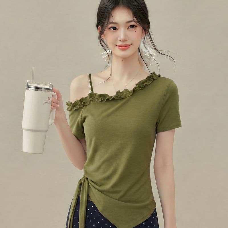 불규칙 프릴 비스듬한 칼라 오프숄더 스트랩 허리 수축 반팔 티셔츠 여성 2026 여름 새로운 디자인 센스 맨위 이미지 2